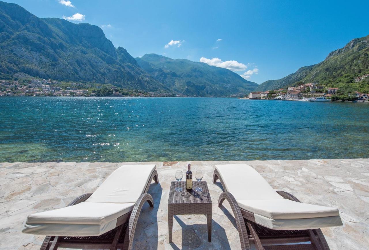 Luxury Seafront Vujovic 1